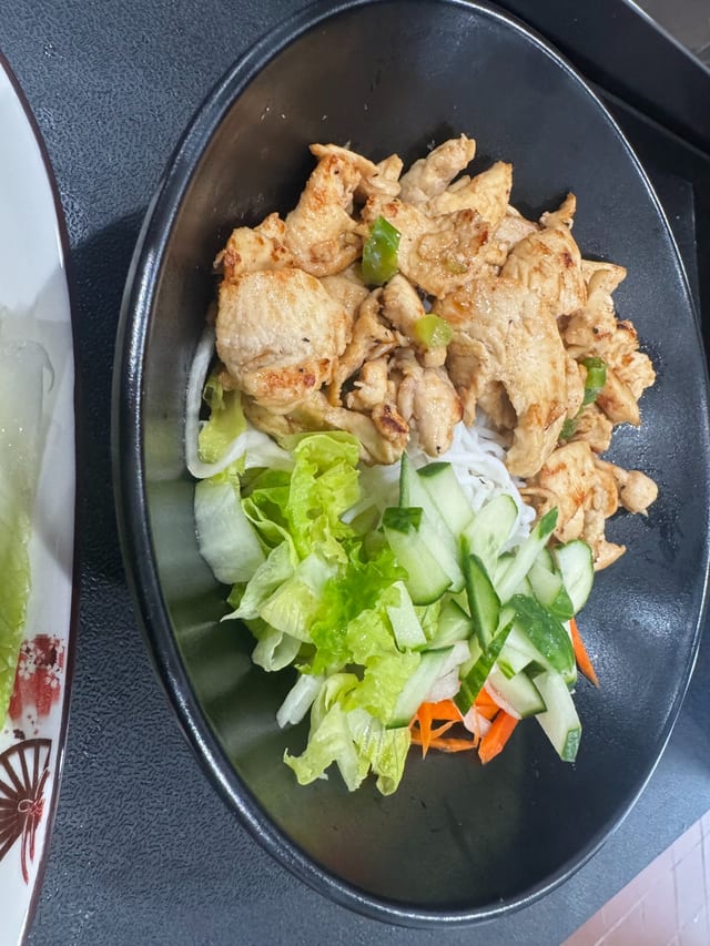 Build Your Own Vermicelli Bowl.